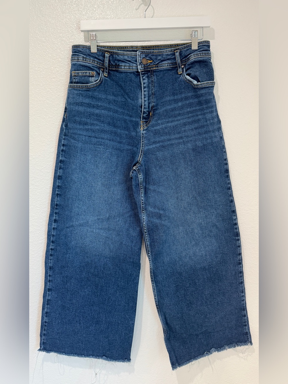 Boden Retro Wide Leg Raw Cut Hem Medium Wash High Rise Cropped Jeans 10